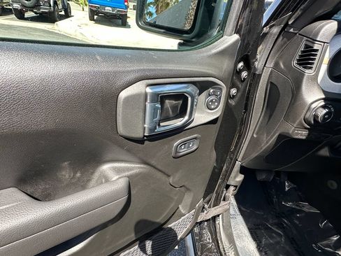New 2026 Jeep Wrangler Unlimited Sport AWD/4WD image 19