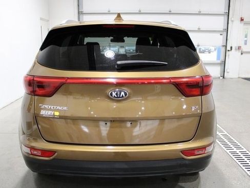 Used 2017 Kia Sportage EX image 18