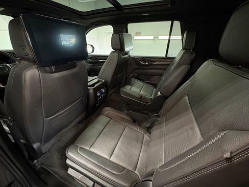 Used 2023 GMC Yukon Denali w/ LPO, Floor Liner Package image 32