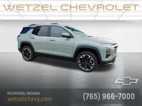 New 2026 Chevrolet Equinox LT w/ Convenience Package II AWD/4WD image 1