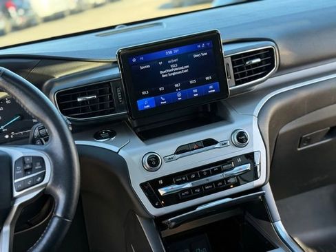 Certified 2020 Ford Explorer XLT w/ Equipment Group 202A image 24
