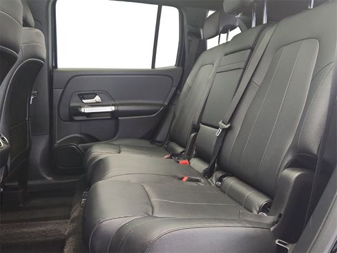 Used 2020 Mercedes-Benz GLB 250 4MATIC image 22