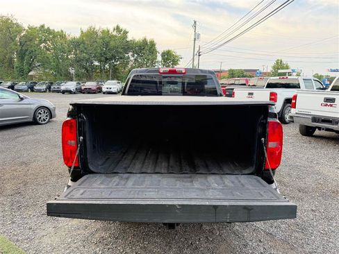 Used 2017 Chevrolet Colorado Z71 w/ Z71 Midnight Edition AWD/4WD image 6