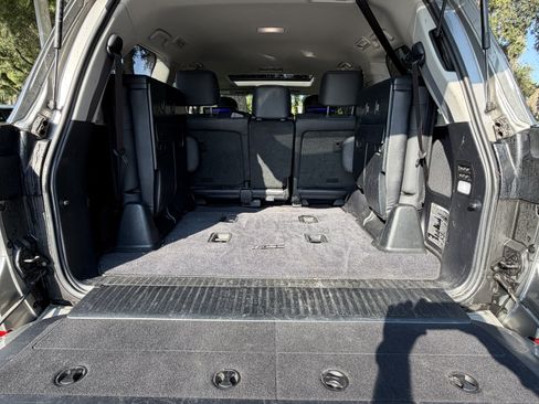 Used 2020 Lexus LX 570 4WD w/ Luxury Package image 49