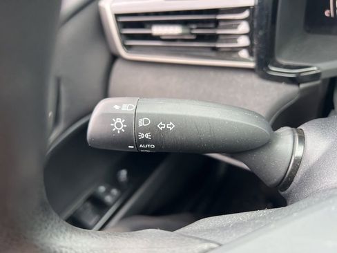 Used 2025 Toyota Camry LE image 13