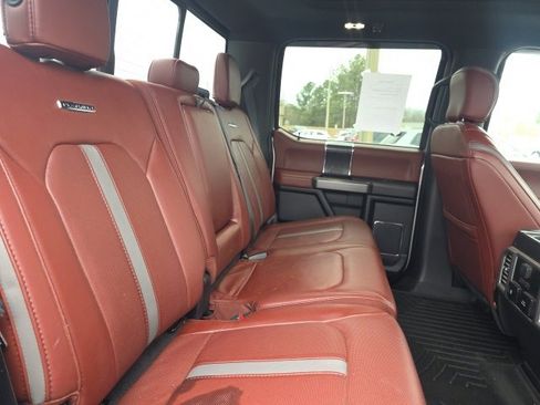 Used 2018 Ford F250 Platinum image 11