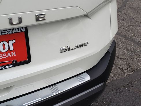 Certified 2023 Nissan Rogue SL w/ SL Premium Package image 12