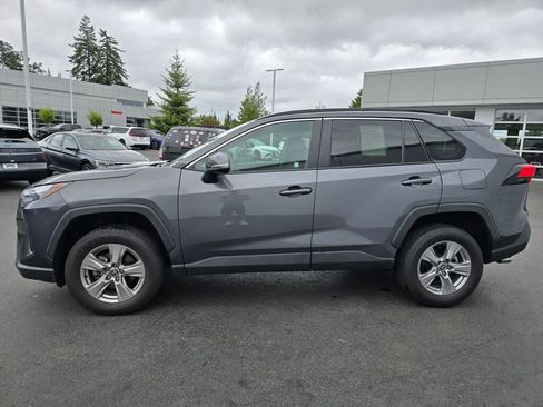 Used 2022 Toyota RAV4 XLE image 6