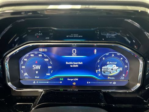 Used 2025 Chevrolet Silverado 2500 LT w/ Trail Boss Package AWD/4WD image 11