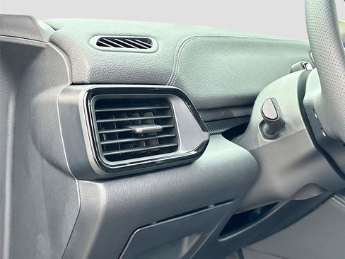 New 2025 VinFast VF 8 Eco AWD/4WD image 10