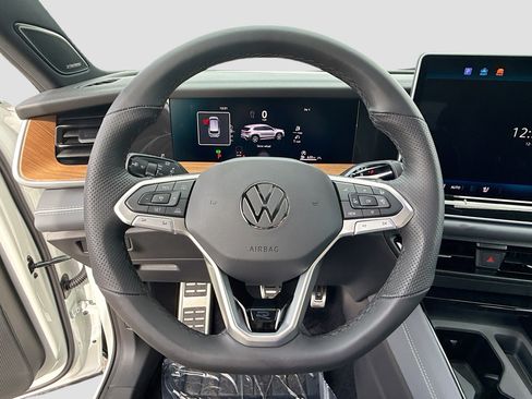 New 2026 Volkswagen Tiguan SEL R-Line image 40