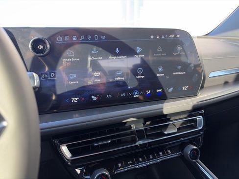 Used 2025 Chevrolet Traverse LT w/ LPO, Floor Liner Package image 23