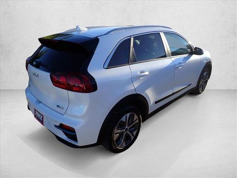 Used 2022 Kia Niro EX FWD image 4
