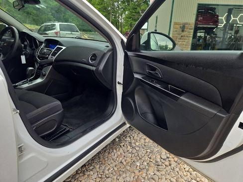 Used 2012 Chevrolet Cruze LT FWD image 21