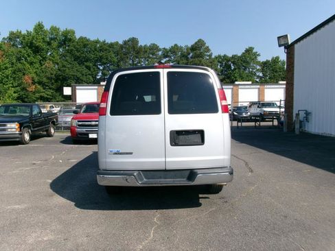 Used 2018 Chevrolet Express 3500 LT w/ LT Preferred Equipment Group RWD image 7