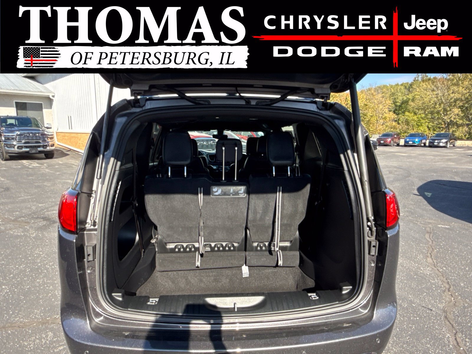 Used 2020 Chrysler Pacifica Touring-L Plus w/ S Appearance Package FWD image 29