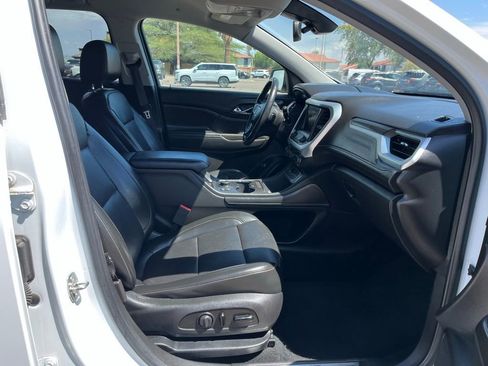 Used 2021 GMC Acadia SLT w/ Elevation Edition image 18