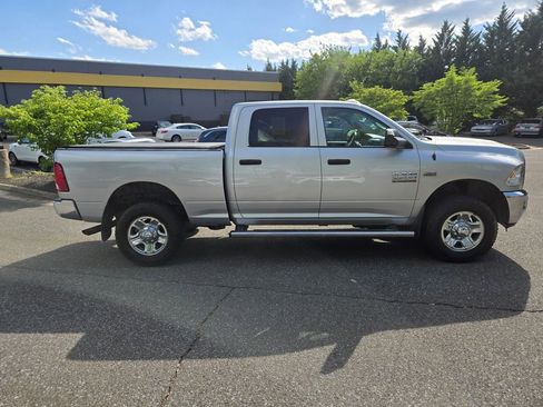 Used 2018 RAM 2500 Tradesman w/ Chrome Appearance Group image 7