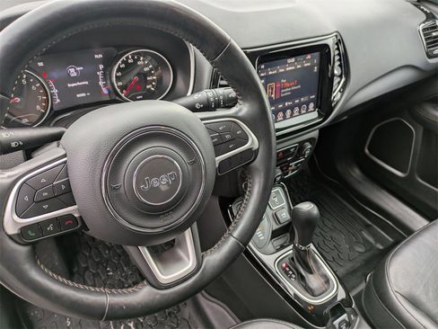Used 2018 Jeep Compass Limited image 15