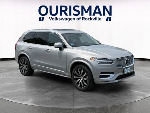 Used 2025 Volvo XC90 B5 Core AWD/4WD image 1