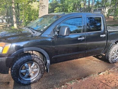 Used 2015 Nissan Titan PRO-4X w/ Pro-4x Luxury Package image 2