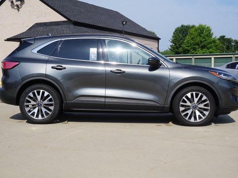 Used 2020 Ford Escape Titanium AWD/4WD image 2