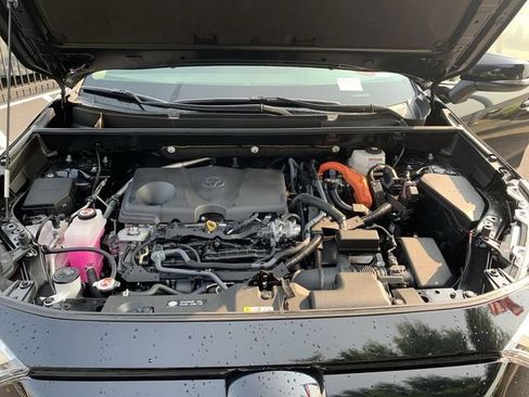 Certified 2025 Toyota RAV4 LE AWD/4WD image 16