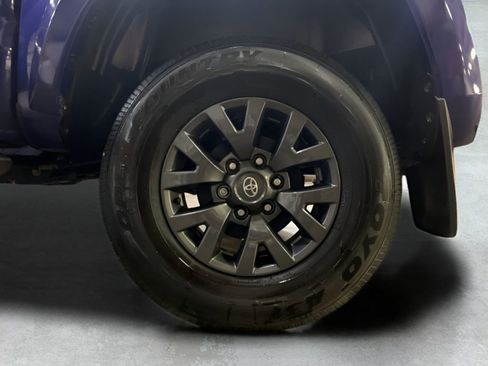 Used 2022 Toyota Tacoma SR5 image 31