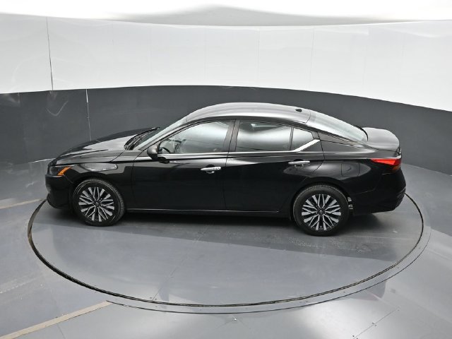 Used 2024 Nissan Altima 2.5 SV AWD/4WD image 52