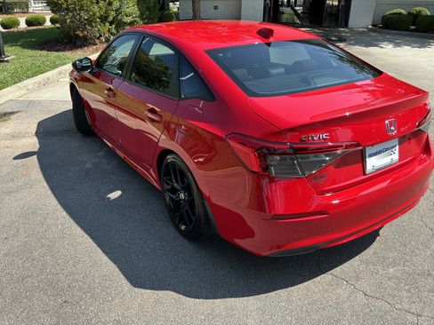 Used 2023 Honda Civic Sport image 8