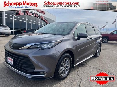 Used 2021 Toyota Sienna XLE