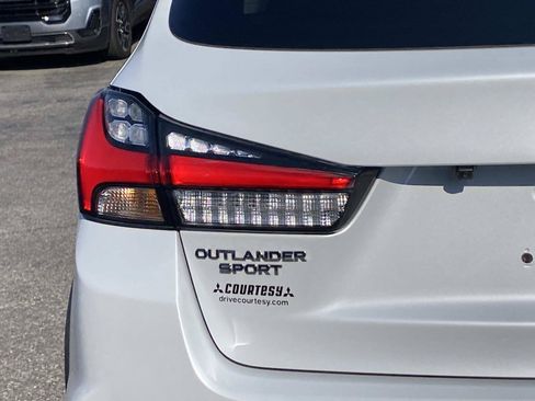 Used 2025 Mitsubishi Outlander Sport ES AWD/4WD image 5