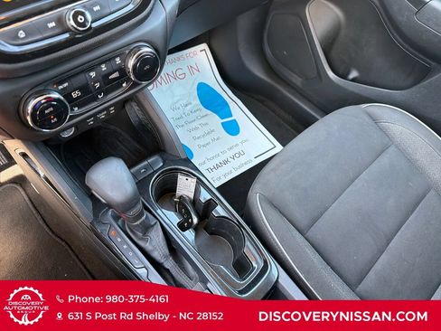 Used 2023 Chevrolet TrailBlazer LT w/ Convenience Package FWD image 12
