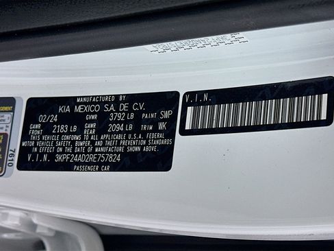 Used 2024 Kia Forte LXS image 12