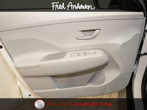Used 2024 Hyundai Kona SEL AWD/4WD image 11