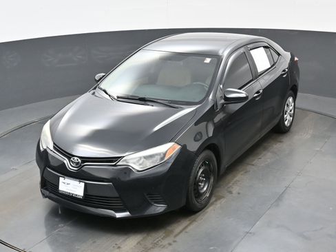 Used 2015 Toyota Corolla LE image 34