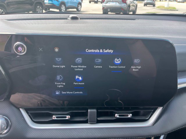 Used 2025 Chevrolet Equinox LT w/ Convenience Package II FWD image 25