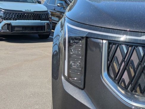 New 2026 Kia Carnival FWD image 9