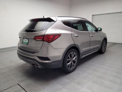 Used 2017 Hyundai Santa Fe Sport image 9