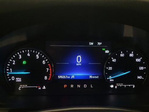 Used 2021 Ford Explorer XLT w/ Equipment Group 202A AWD/4WD image 23