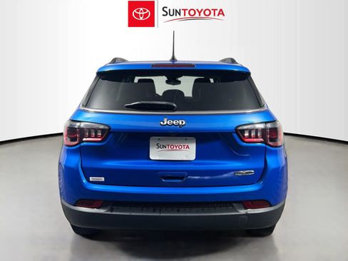 Used 2022 Jeep Compass Latitude image 5
