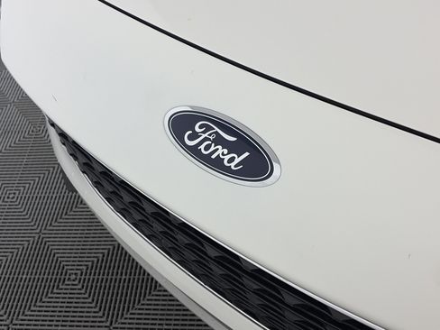 Used 2022 Ford Escape SEL image 16