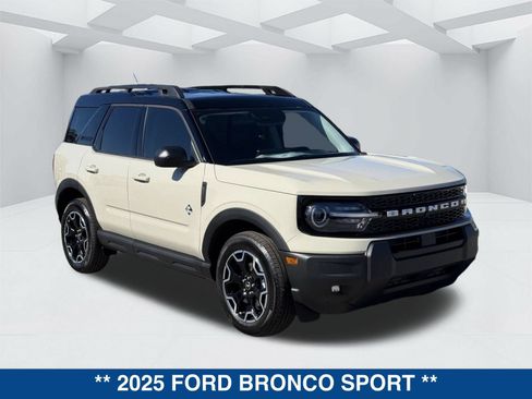 New 2025 Ford Bronco Sport Outer Banks AWD/4WD image 2