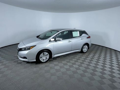 Certified 2025 Nissan Leaf S image 4