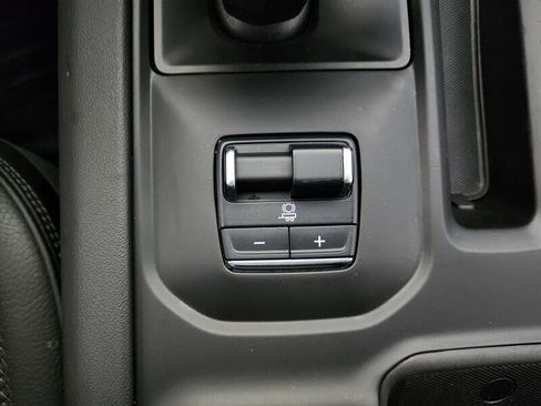 Used 2023 GMC Sierra 1500 Denali w/ Technology Package AWD/4WD image 63