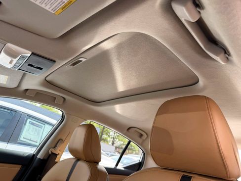 Used 2023 Nissan Sentra SV w/ SV Premium Package FWD image 19