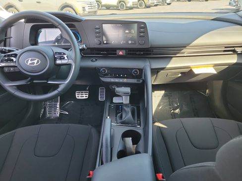 New 2026 Hyundai Elantra SEL Sport FWD image 7