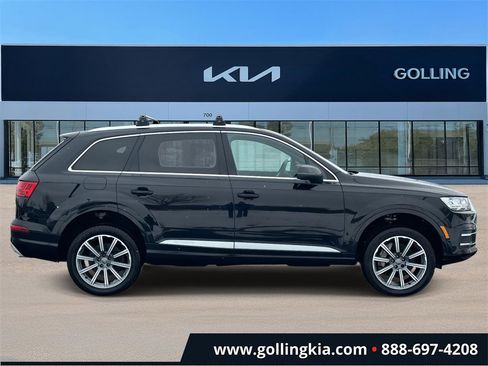 Used 2018 Audi Q7 3.0T Prestige w/ Prestige Package image 2