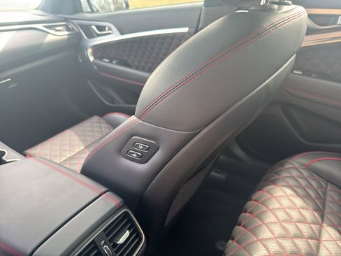 Used 2021 Genesis G70 3.3T w/ Sport Package image 33