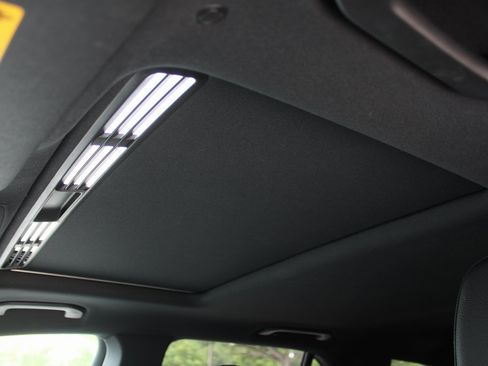 Used 2024 Mercedes-Benz GLE 350 4MATIC image 60